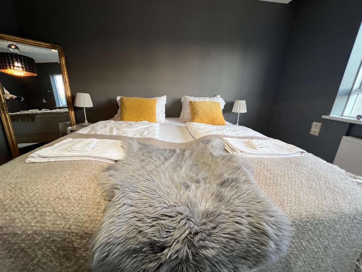 Guesthouse Akureyri Bagian luar foto