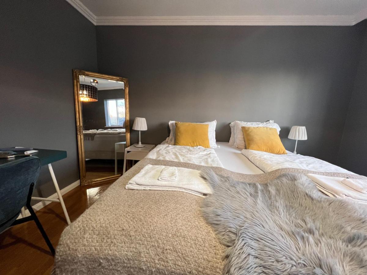 Guesthouse Akureyri Bagian luar foto