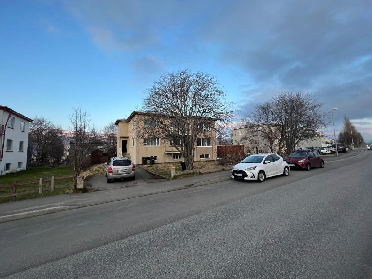 Guesthouse Akureyri Bagian luar foto