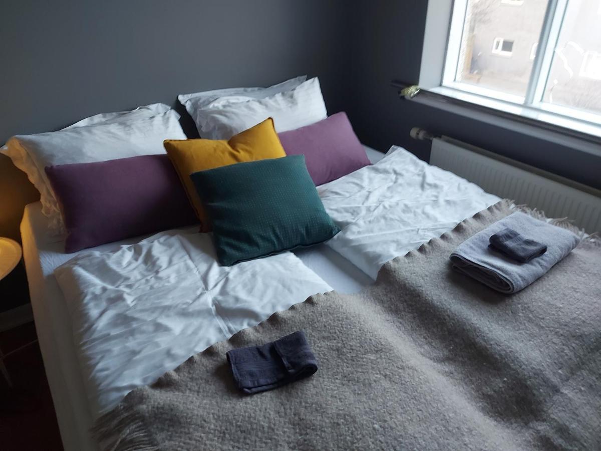 Guesthouse Akureyri Bagian luar foto