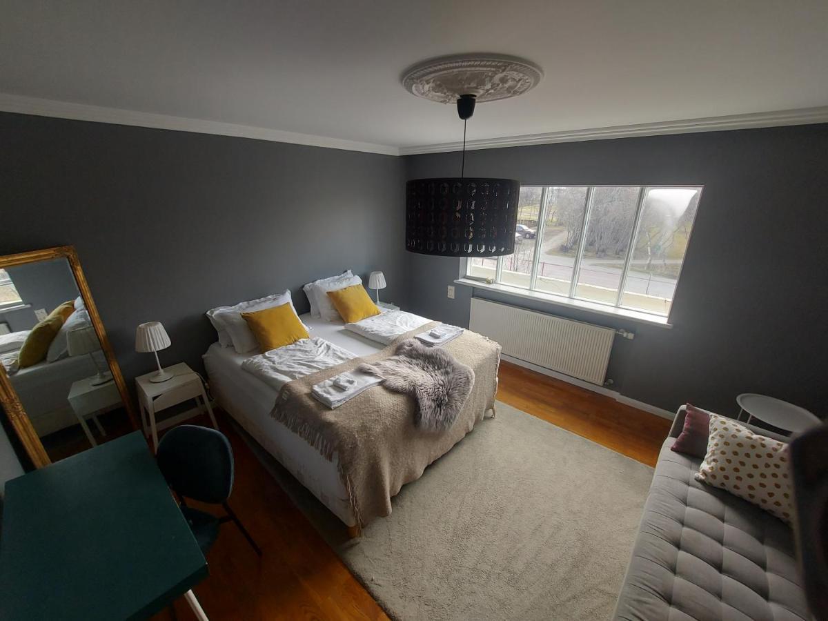 Guesthouse Akureyri Bagian luar foto