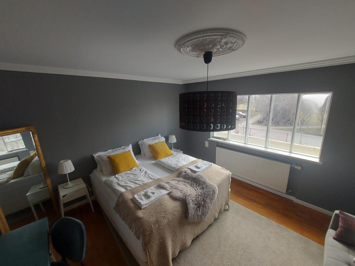 Guesthouse Akureyri Bagian luar foto