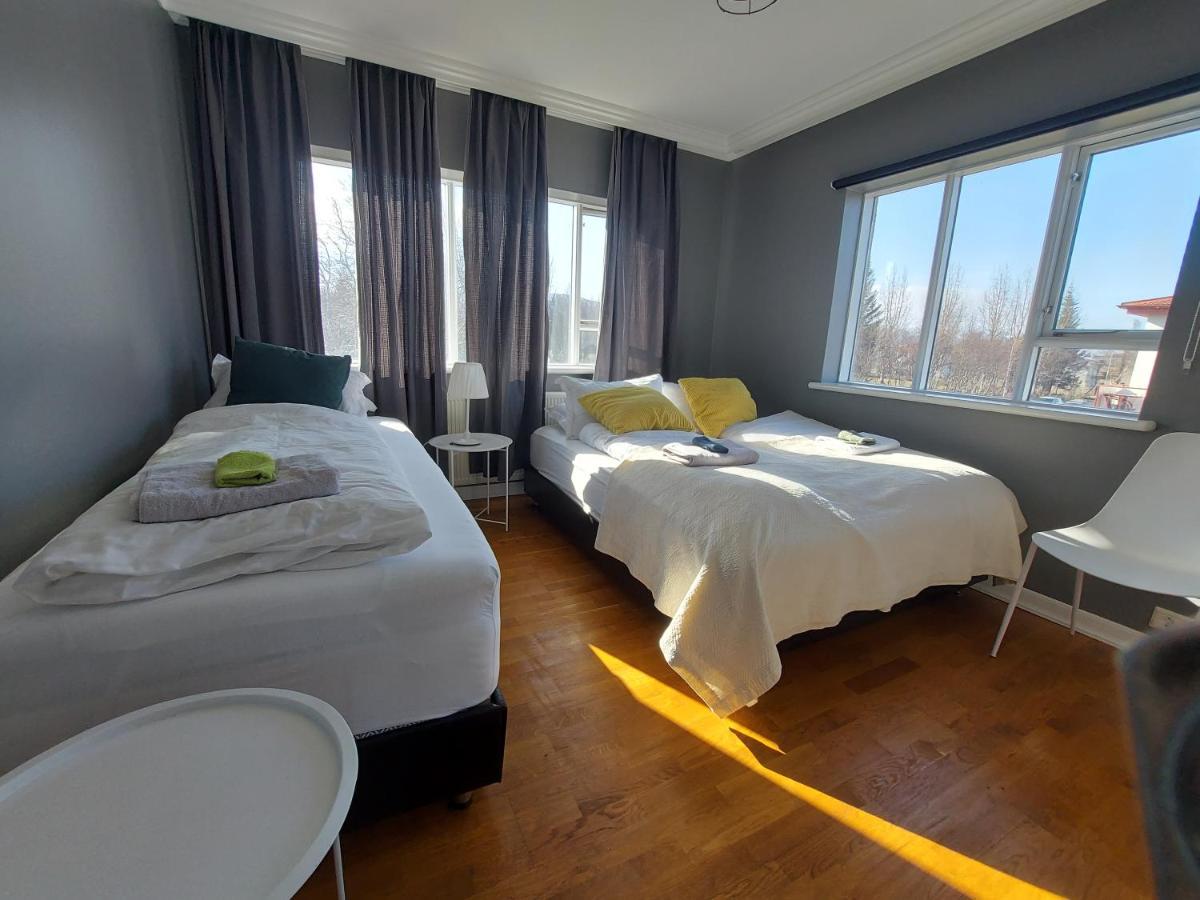 Guesthouse Akureyri Bagian luar foto