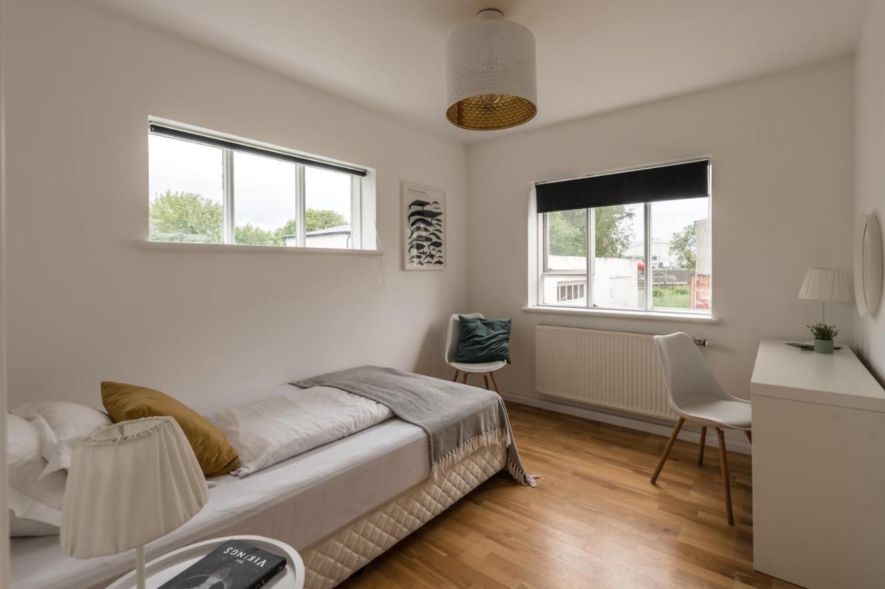 Guesthouse Akureyri Bagian luar foto