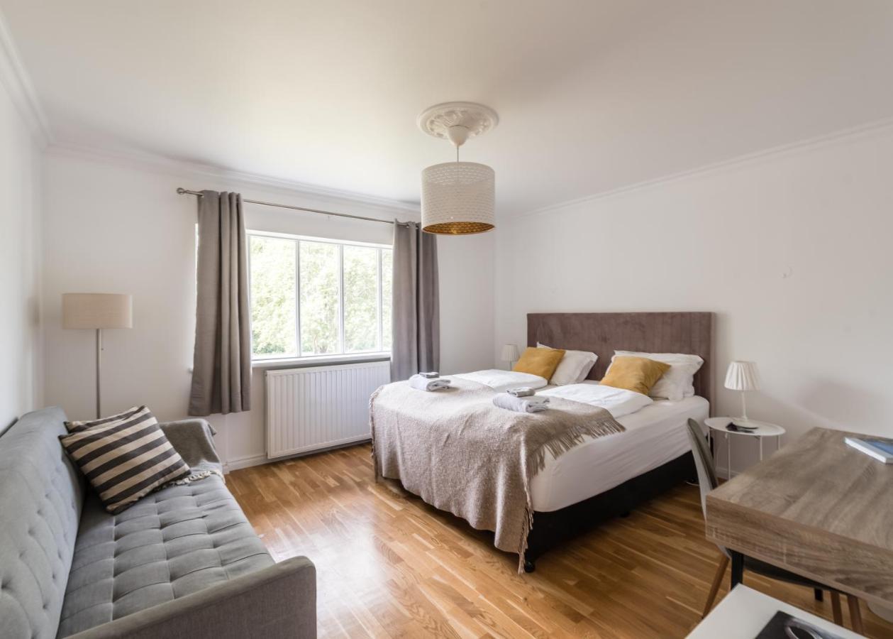 Guesthouse Akureyri Bagian luar foto