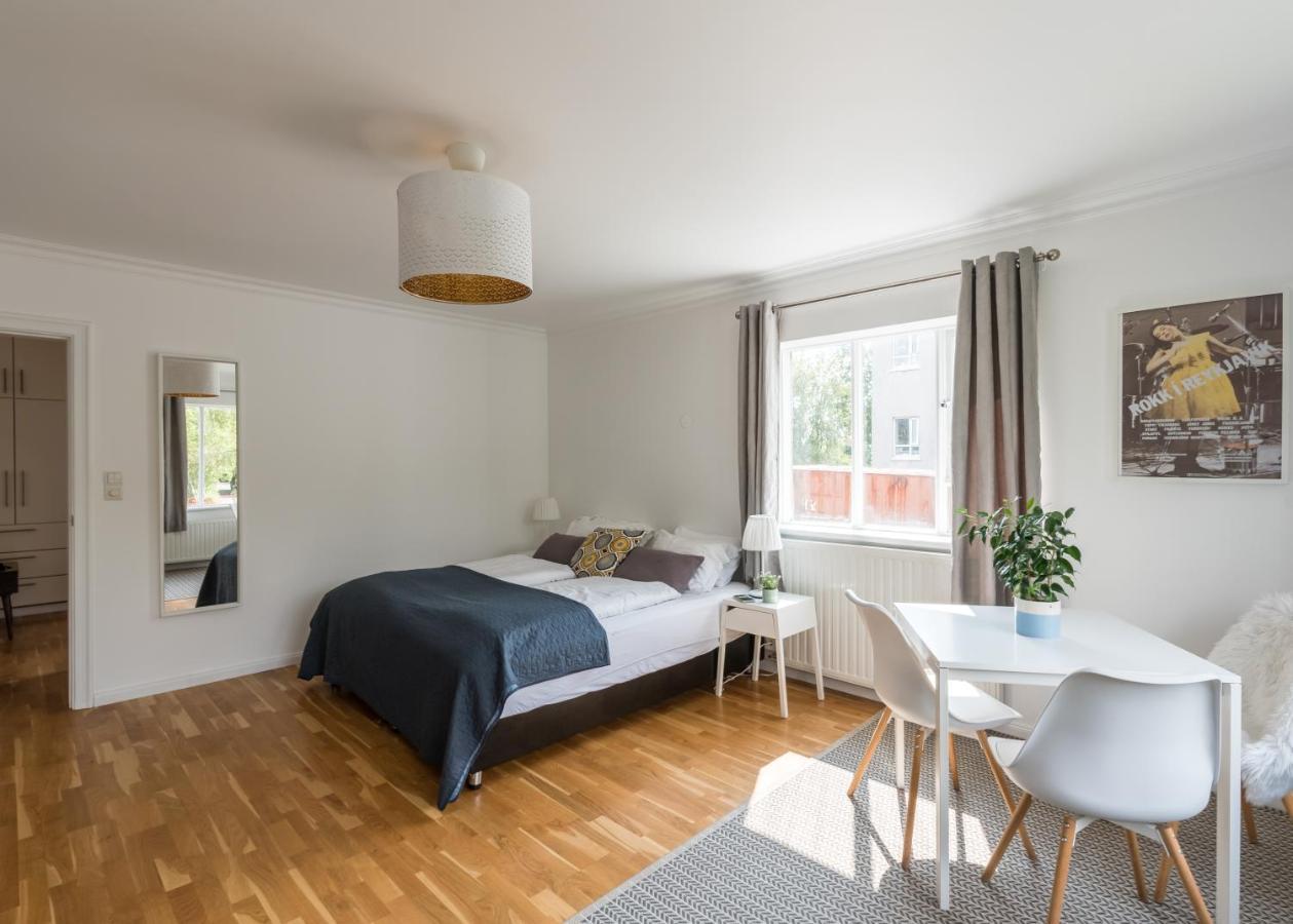 Guesthouse Akureyri Bagian luar foto