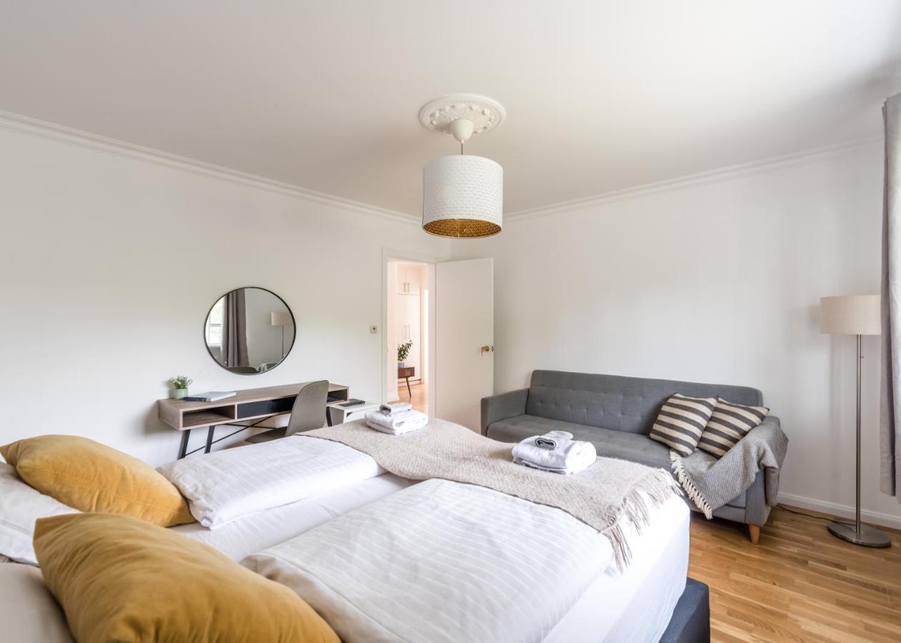 Guesthouse Akureyri Bagian luar foto