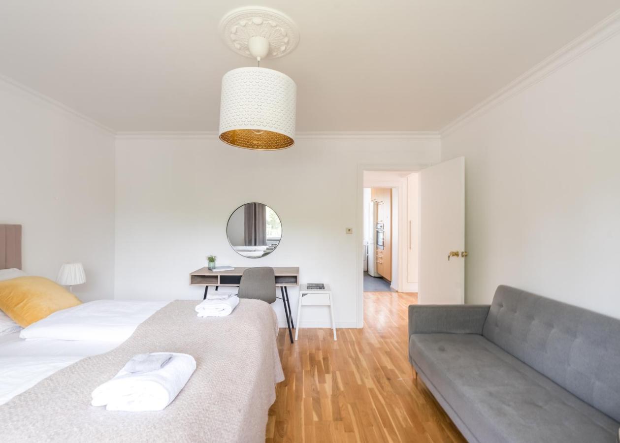 Guesthouse Akureyri Bagian luar foto