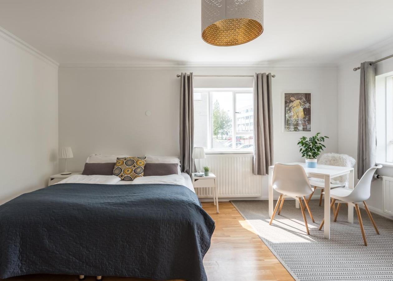 Guesthouse Akureyri Bagian luar foto