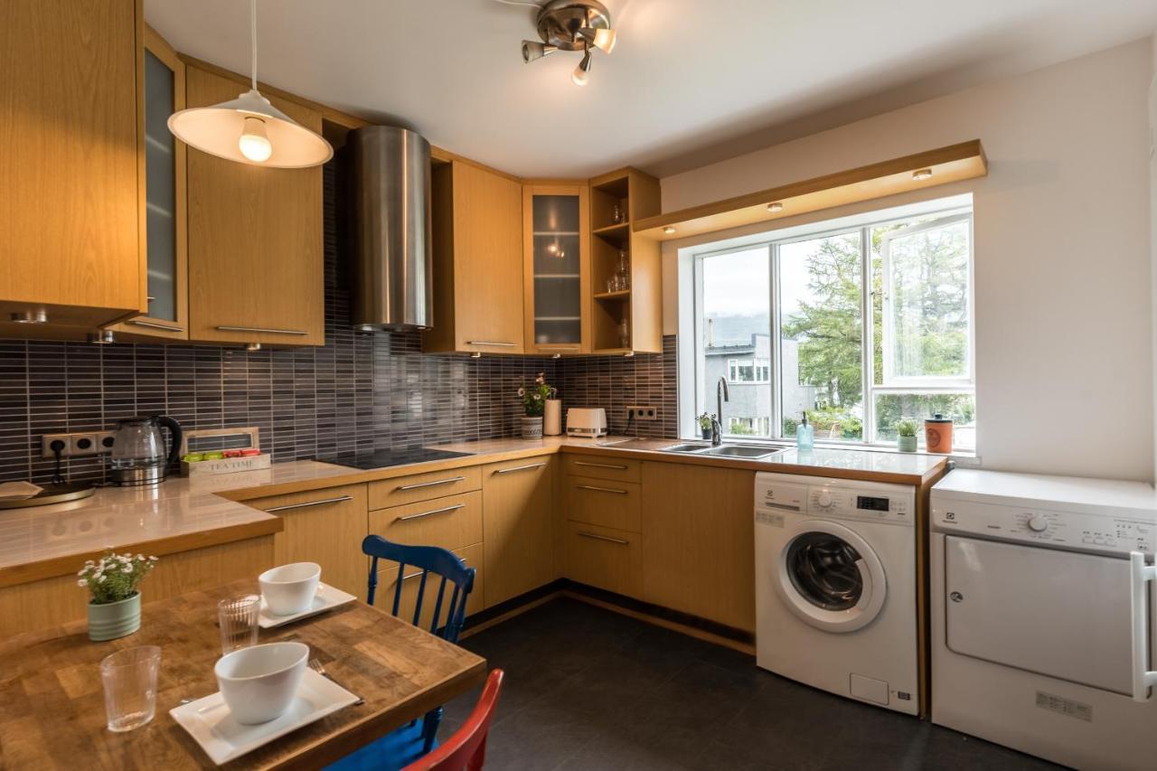 Guesthouse Akureyri Bagian luar foto